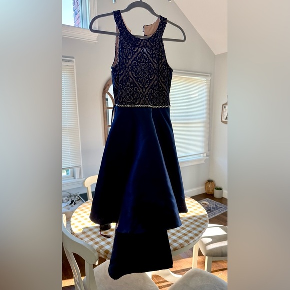 Child (girl ) size 16 Elegant  Navy Lace Dress - Picture 1 of 4